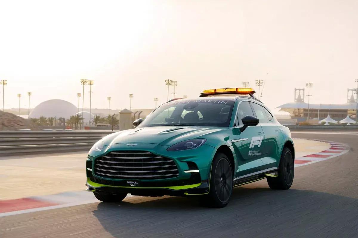 aston-martin-medical-car-1